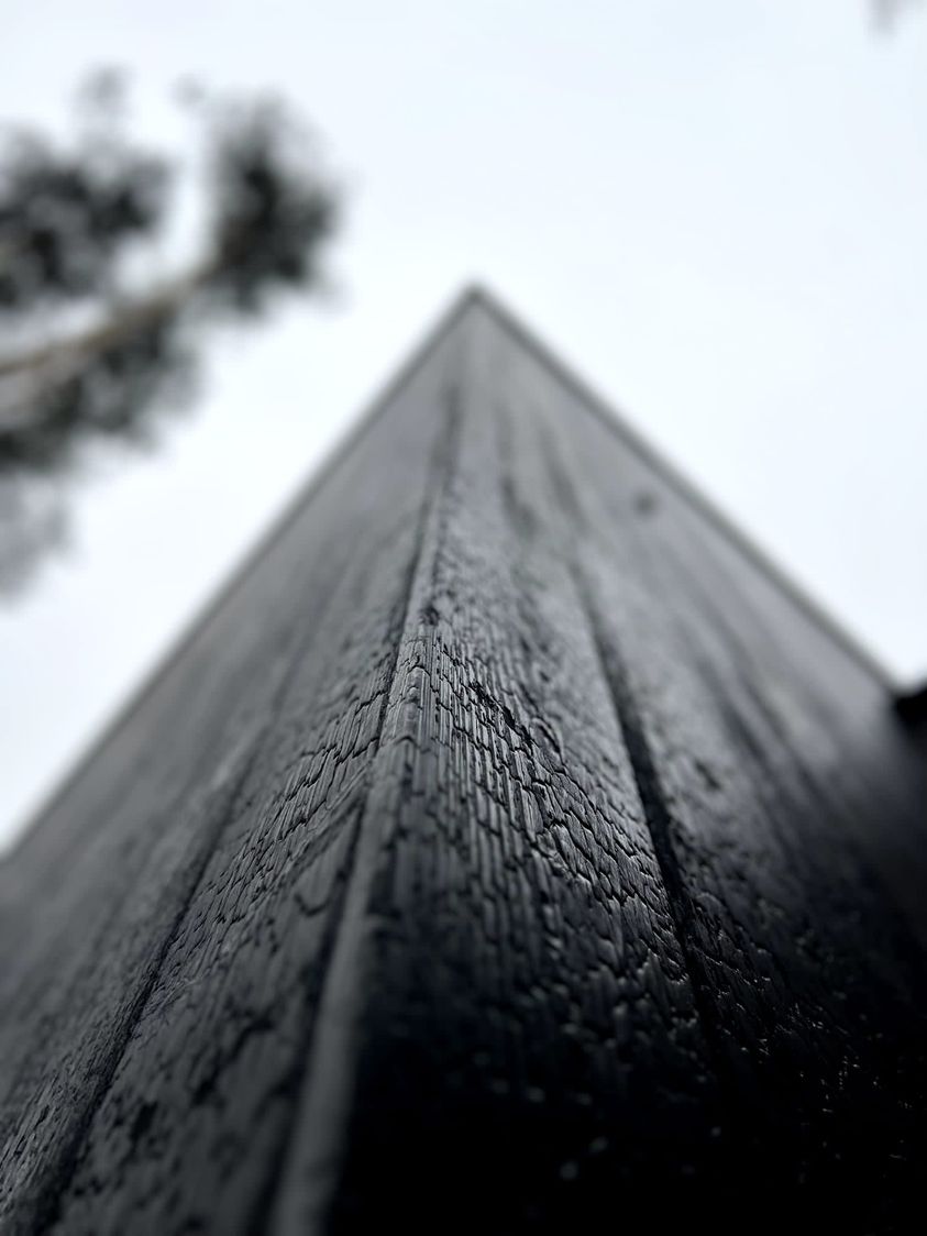 Brenndur viður -Shou Sugi Ban
